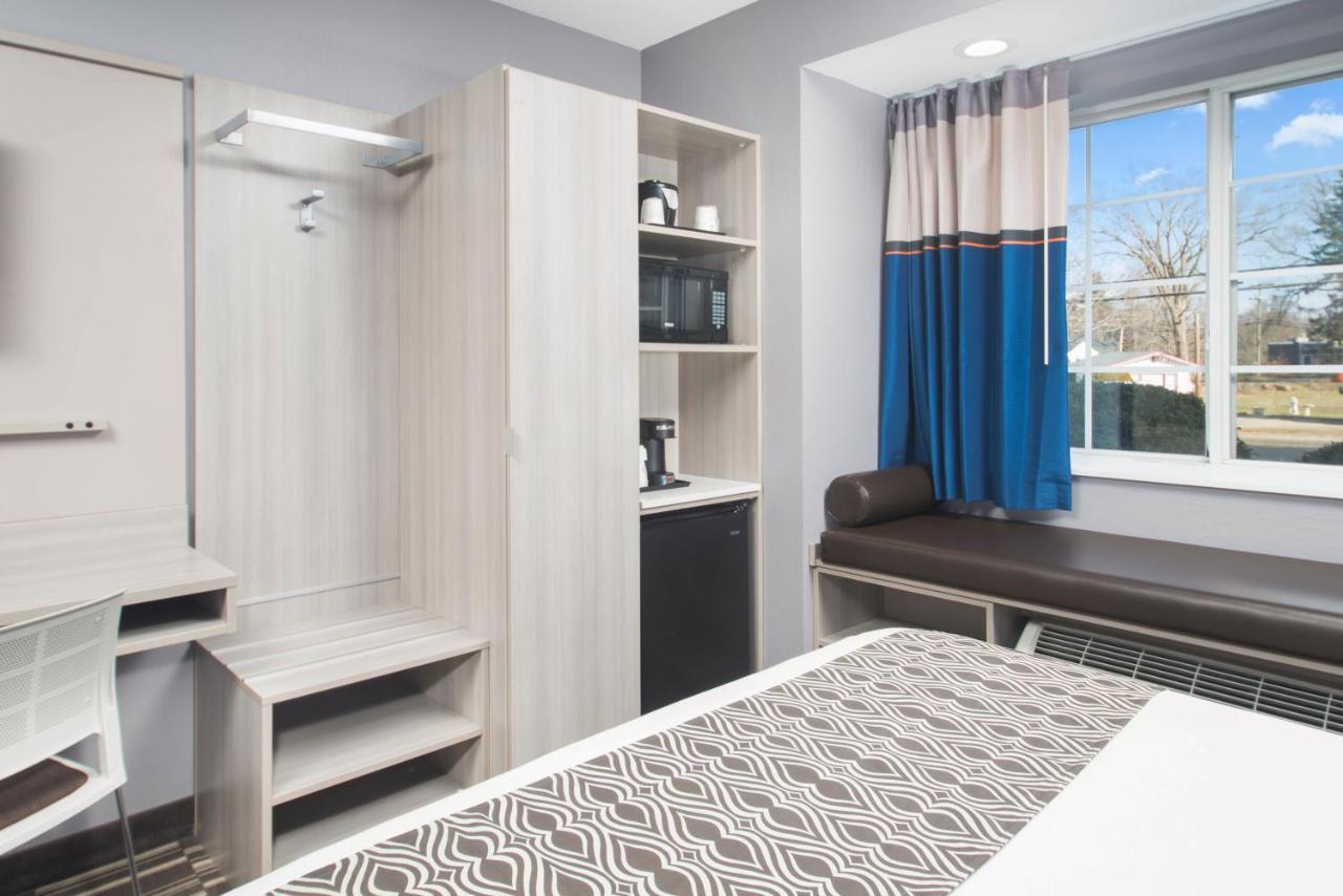 Microtel Inn & Suites By Wyndham Bethel/Danbury Bagian luar foto